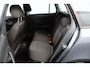 Skoda Fabia Combi 1.2 TSI Drive/ Trekhaak/ 15'' LMV/ Navi/ Airco/ Cruise/ Elek. pakket/ Isofix/ Armsteun/ Multi. LEDER. Stuur/ Mistl./ PDC/ Extra getint glas/ Dakrails.