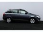 Skoda Fabia Combi 1.2 TSI Drive/ Trekhaak/ 15'' LMV/ Navi/ Airco/ Cruise/ Elek. pakket/ Isofix/ Armsteun/ Multi. LEDER. Stuur/ Mistl./ PDC/ Extra getint glas/ Dakrails.