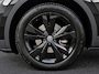 Volkswagen ID.4 Pure 52 kWh / 148pk · Trekhaak · Camera · Apple/Android Car Play ·