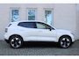 Volvo EX30 P3 Long Range Plus Europa 69 kWh | Extra getint glas | Indigo interieur | Verwarmd stuurwiel | Verwarmde voorstoelen | 18" lichtmetalen velgen | Apple carplay / Android auto |