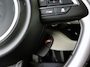 Suzuki Swift 1.2 Style Smart Hybrid | Dealer onderhouden | Dodehoek detectie | Keyless Entry/Start | Stoelverwarming | Parkeersensoren achter | Navigatie | Apple CarPlay/Android Auto | Climate Control |