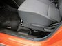 Suzuki Swift 1.2 Style Smart Hybrid | Dealer onderhouden | Dodehoek detectie | Keyless Entry/Start | Stoelverwarming | Parkeersensoren achter | Navigatie | Apple CarPlay/Android Auto | Climate Control |