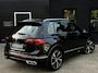 Volkswagen Tiguan 1.5 TSI R-Line Business+ - Trekhaak - NL Auto - Full options