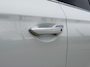 Hyundai Ioniq Premium Sky EV 38 kWh | Stoel verwarming voor en achter | Stuurverwarming | Stoelverkoeling voor | Electrisch schuif kantel dak | All-season banden | Achteruitrijcamera | Cruise Control | Airco | Apple Carplay/Android Auto | Bestuurdersstoel met geheugen functie |