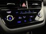 Hyundai Ioniq Premium Sky EV 38 kWh | Stoel verwarming voor en achter | Stuurverwarming | Stoelverkoeling voor | Electrisch schuif kantel dak | All-season banden | Achteruitrijcamera | Cruise Control | Airco | Apple Carplay/Android Auto | Bestuurdersstoel met geheugen functie |