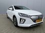 Hyundai Ioniq Premium Sky EV 38 kWh | Stoel verwarming voor en achter | Stuurverwarming | Stoelverkoeling voor | Electrisch schuif kantel dak | All-season banden | Achteruitrijcamera | Cruise Control | Airco | Apple Carplay/Android Auto | Bestuurdersstoel met geheugen functie |