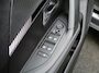 Peugeot 2008 1.2 Hybrid 145 Allure | Achterspoiler | Achteruitrijcamera | Airco (automatisch)