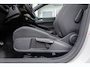 Volkswagen Golf 1.4 eHybrid GTE | Stoel+stuur verwarming | Cruise control adaptief | Apple Carplay/Android Auto | PDC | Navi | Digitaal dashboard | Apple Carplay/Android Auto|telefoonintegratie premium | Cruise control adaptief met Stop&Go en stuurhulp | Extra getint glas