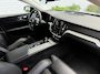 Volvo V60 Cross Country B5 250pk AWD Geartronic Mild Hybrid/ Full option, 73609 Nieuw/ Massagestoelen/ Panoramadak/ Trekhaak/ Origineel NL/ NAP