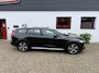 Volvo V60 Cross Country B5 250pk AWD Geartronic Mild Hybrid/ Full option, 73609 Nieuw/ Massagestoelen/ Panoramadak/ Trekhaak/ Origineel NL/ NAP