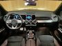 Mercedes-Benz GLB 200 Premium Plus 7-PERSOONS|AMG|1/2 LEDER|DIGITAL COCKPIT|CAMERA|ELEK.TREKHAAK+A-KLEP|STOELVERWARMING|NAVIGATIE|