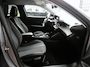Peugeot e-2008 EV Allure 50 kWh | Lage km.stand | Trekhaak voor fietsendrager | Achteruitrijcamera | Led verlichting | Cruise control | Climate control | Lichmetalen velgen | 3 Fase