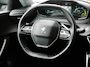 Peugeot e-2008 EV Allure 50 kWh | Lage km.stand | Trekhaak voor fietsendrager | Achteruitrijcamera | Led verlichting | Cruise control | Climate control | Lichmetalen velgen | 3 Fase