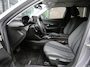 Peugeot e-2008 EV Allure 50 kWh | Lage km.stand | Trekhaak voor fietsendrager | Achteruitrijcamera | Led verlichting | Cruise control | Climate control | Lichmetalen velgen | 3 Fase