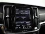 Volvo V90 Cross Country 2.0 T6 Deluxe 320Pk Automaat (PANORAMADAK, BOWERS&WILKINS, MEMORY SEATS, STOELVERWARMING/KOELING, CAMERA, HEAD-UP DISPLAY, GETINT GLAS, KEYLESS, LEDER, NIEUWSTAAT)