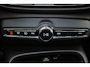 Volvo EC40 Plus Europa 70 kWh - Panoramadak - IntelliSafe Assist & Surround - Harman/Kardon audio - Parkeercamera achter - Verwarmde voorstoelen, stuur & achterbank - Parkeersensoren voor & achter - Elektr. bedienb. voorstoelen met geheugen links - Draadloze tel. lader - Warmtepomp - Extra getint glas - 19' LMV