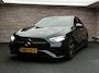 Mercedes-Benz A-klasse 200 AMG Line | Adaptive cruise| LED| Camera|