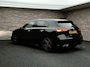 Mercedes-Benz A-klasse 200 AMG Line | Adaptive cruise| LED| Camera|