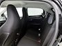 Peugeot 108 Allure 1.0 e-VTi 72pk | Lage kilometerstand! | Navigatie via Apple Carplay / Android Auto | Achteruitrijcamera | Climate Control | Bluetooth | DAB+ radio | Automatisch dimlicht | Touchscreen | Radio/MP3 speler met stuurbediening | Zuinig en voordelig autorijden! | Dealeronderhouden | Donker getint glas | 15" lichtmetalen velgen |