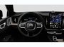 Volvo XC60 2.0 T8 AWD Plug-in hybrid Ultra Dark | 186 km Elektrische Actieradius | Facelift | 360° Camera | Head-Up Display | Luchtvering | Ventilatie & Massage in voorstoelen | Panoramadak |