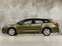 Toyota Corolla 1.8 hybrid Sport Automaat (CAMERA, TREKHAAK, LM VELGEN, SPORTSTOELEN, ADAPTIVE CRUISE, LANE ASSIST, NIEUWSTAAT)