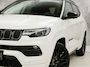 Jeep Compass 4xe 240 Plug-in Hybrid Electric S 240Pk Automaat (APPLE CARPLAY, SOH 85,9%, ALPINE AUDIO, 360 CAMERA, LEDER, SPORTSTOELEN, ADAPTIVE CRUISE, GETINT GLAS, KEYLESS, NIEUWSTAAT)