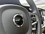 Volvo V60 T6 350PK Plug-in hybrid AWD Ultra Dark | BLIS | B&W | HUD | Pano | 360 Camera | ACC | Keyless | Massage + geventileerde & verwarmde stoelen |