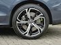 Volvo V60 T6 350PK Plug-in hybrid AWD Ultra Dark | BLIS | B&W | HUD | Pano | 360 Camera | ACC | Keyless | Massage + geventileerde & verwarmde stoelen |