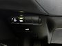 Toyota Corolla Cross Hybrid 200 Style Panoramadak | Stuur+Stoelverwarming | Dodehoek detectie | Parkeersensoren voor+achter | Elektrische achterklep | Draadloze telefoonlader | Navigatie | Apple CarPlay/Android Auto |