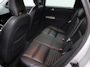 Volvo V50 2.0 Sport Bluetooth, Cruise control, Regensensor, Dimlichten automatisch, Een stijlvolle en sportieve stationwagen die bekendstaat om zijn degelijke bouwkwaliteit, comfort en Scandinavische uitstraling. De 2.0-liter benzinemotor biedt prettige prestaties en maakt d