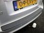 Volvo V50 2.0 Sport Bluetooth, Cruise control, Regensensor, Dimlichten automatisch, Een stijlvolle en sportieve stationwagen die bekendstaat om zijn degelijke bouwkwaliteit, comfort en Scandinavische uitstraling. De 2.0-liter benzinemotor biedt prettige prestaties en maakt d