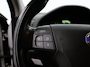 Volvo V50 2.0 Sport Bluetooth, Cruise control, Regensensor, Dimlichten automatisch, Een stijlvolle en sportieve stationwagen die bekendstaat om zijn degelijke bouwkwaliteit, comfort en Scandinavische uitstraling. De 2.0-liter benzinemotor biedt prettige prestaties en maakt d