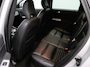 Volvo V50 2.0 Sport Bluetooth, Cruise control, Regensensor, Dimlichten automatisch, Een stijlvolle en sportieve stationwagen die bekendstaat om zijn degelijke bouwkwaliteit, comfort en Scandinavische uitstraling. De 2.0-liter benzinemotor biedt prettige prestaties en maakt d