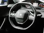 Peugeot 2008 1.2 PureTech Allure Pack | Trekhaak | Achteruitrijcamera | Navigatie | Keyless start | Extra getint glas | Lichtmetalen velgen | Climate control | Cruise control