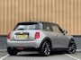 MINI Cooper 3-Deurs 1.5 Serious Business | Panoramadak | Cruise Control | Parkeersensoren Achter | Keyless Entry/Go | Bluetooth | Navigatie | Airconditioning |