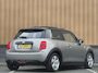 MINI Cooper 3-Deurs 1.5 Serious Business | Panoramadak | Cruise Control | Parkeersensoren Achter | Keyless Entry/Go | Bluetooth | Navigatie | Airconditioning |