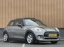 MINI Cooper 3-Deurs 1.5 Serious Business | Panoramadak | Cruise Control | Parkeersensoren Achter | Keyless Entry/Go | Bluetooth | Navigatie | Airconditioning |