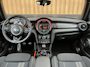 MINI Cooper 3-Deurs 1.5 Serious Business | Panoramadak | Cruise Control | Parkeersensoren Achter | Keyless Entry/Go | Bluetooth | Navigatie | Airconditioning |