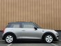 MINI Cooper 3-Deurs 1.5 Serious Business | Panoramadak | Cruise Control | Parkeersensoren Achter | Keyless Entry/Go | Bluetooth | Navigatie | Airconditioning |