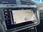 Volkswagen Tiguan 1.4 TSI eHybrid 2X R-Line / 245 PK/ AUTOMAAT/ TREKHAAK/ PANO/ KEYLESS/ DIGITAL DASH/ HEAD-UP DISPLAY/ NAVI/ APP-CONNECT/ PARK. SENSOREN/ CLIMA/ STOELVERWARMING/ 20" LMV