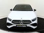 Mercedes-Benz A-klasse 180 AMG Line Burmester / Panoramadak / Nightpakket / Keyless / 360 Camera / Sfeerverlichting