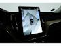 Volvo XC60 2.0 T8 Plug-in hybrid AWD Ultra Dark | Pano-dak | Trekhaak | Head-up | 360 camera | Stoel + stuurverw. | aurora silver |