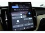 Volvo XC60 2.0 T8 Plug-in hybrid AWD Ultra Dark | Pano-dak | Trekhaak | Head-up | 360 camera | Stoel + stuurverw. | aurora silver |
