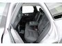 Volvo XC60 2.0 T8 Plug-in hybrid AWD Ultra Dark | Pano-dak | Trekhaak | Head-up | 360 camera | Stoel + stuurverw. | aurora silver |