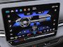 Volkswagen T-Roc 1.5eTSI/150PK R Line · Camera · Navigatie · Apple/Android Car Play · Trekhaak · Stoelverwarming · Garantie t/m 20-01-2028