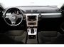 Volkswagen Passat Variant 1.4 TSI Comfortline BlueMotion/ Automaat!/ Trekhaak/ Navi/ Clima/ Cruise/ Elek. pakket/ Isofix/ Bluetooth/ Armsteun/ Multi. LEDER. Stuur/ Mistl./ PDC V+A/ Chroom/ Dakrails.