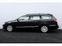Volkswagen Passat Variant 1.4 TSI Comfortline BlueMotion/ Automaat!/ Trekhaak/ Navi/ Clima/ Cruise/ Elek. pakket/ Isofix/ Bluetooth/ Armsteun/ Multi. LEDER. Stuur/ Mistl./ PDC V+A/ Chroom/ Dakrails.