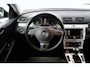 Volkswagen Passat Variant 1.4 TSI Comfortline BlueMotion/ Automaat!/ Trekhaak/ Navi/ Clima/ Cruise/ Elek. pakket/ Isofix/ Bluetooth/ Armsteun/ Multi. LEDER. Stuur/ Mistl./ PDC V+A/ Chroom/ Dakrails.