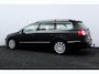 Volkswagen Passat Variant 1.4 TSI Comfortline BlueMotion/ Automaat!/ Trekhaak/ Navi/ Clima/ Cruise/ Elek. pakket/ Isofix/ Bluetooth/ Armsteun/ Multi. LEDER. Stuur/ Mistl./ PDC V+A/ Chroom/ Dakrails.