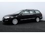 Volkswagen Passat Variant 1.4 TSI Comfortline BlueMotion/ Automaat!/ Trekhaak/ Navi/ Clima/ Cruise/ Elek. pakket/ Isofix/ Bluetooth/ Armsteun/ Multi. LEDER. Stuur/ Mistl./ PDC V+A/ Chroom/ Dakrails.